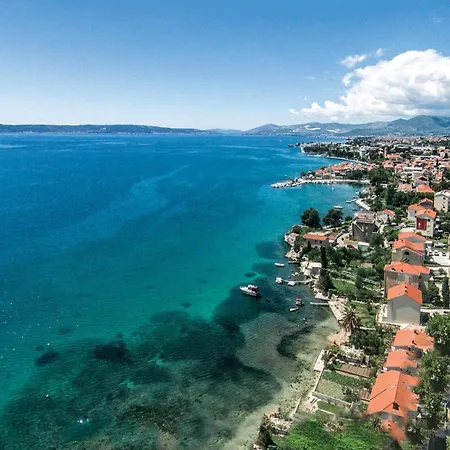 Tatil Evi In Kastel Sucurac With Sauna