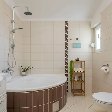 Tatil Evi In Kastel Sucurac With Sauna Kastela